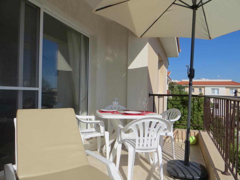 Melania Apartment Paphos Exteriör bild