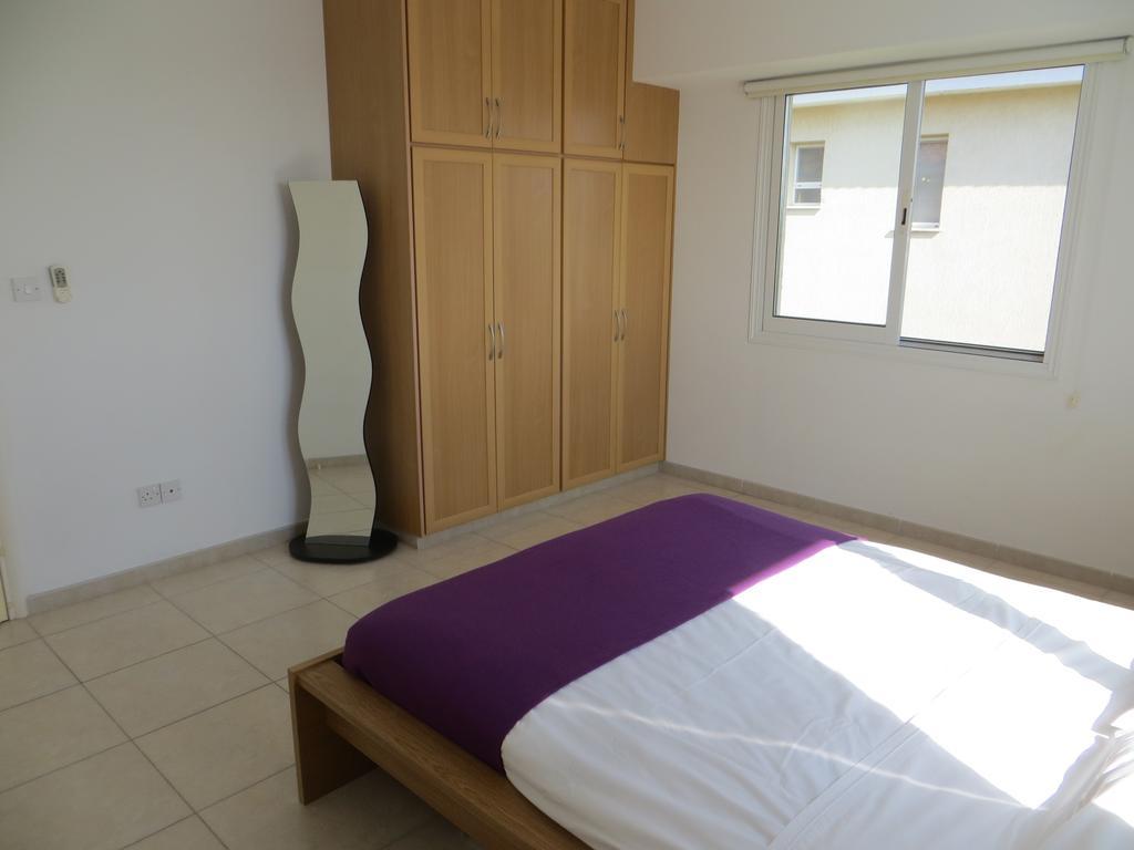 Melania Apartment Paphos Exteriör bild
