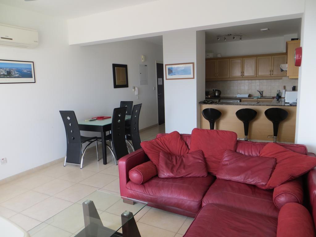 Melania Apartment Paphos Exteriör bild